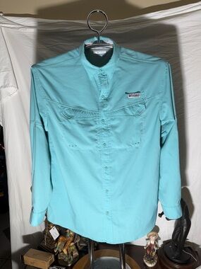 Columbia Light Teal Button-Down Sun Shirt